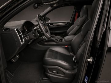 Porsche Cayenne - 6