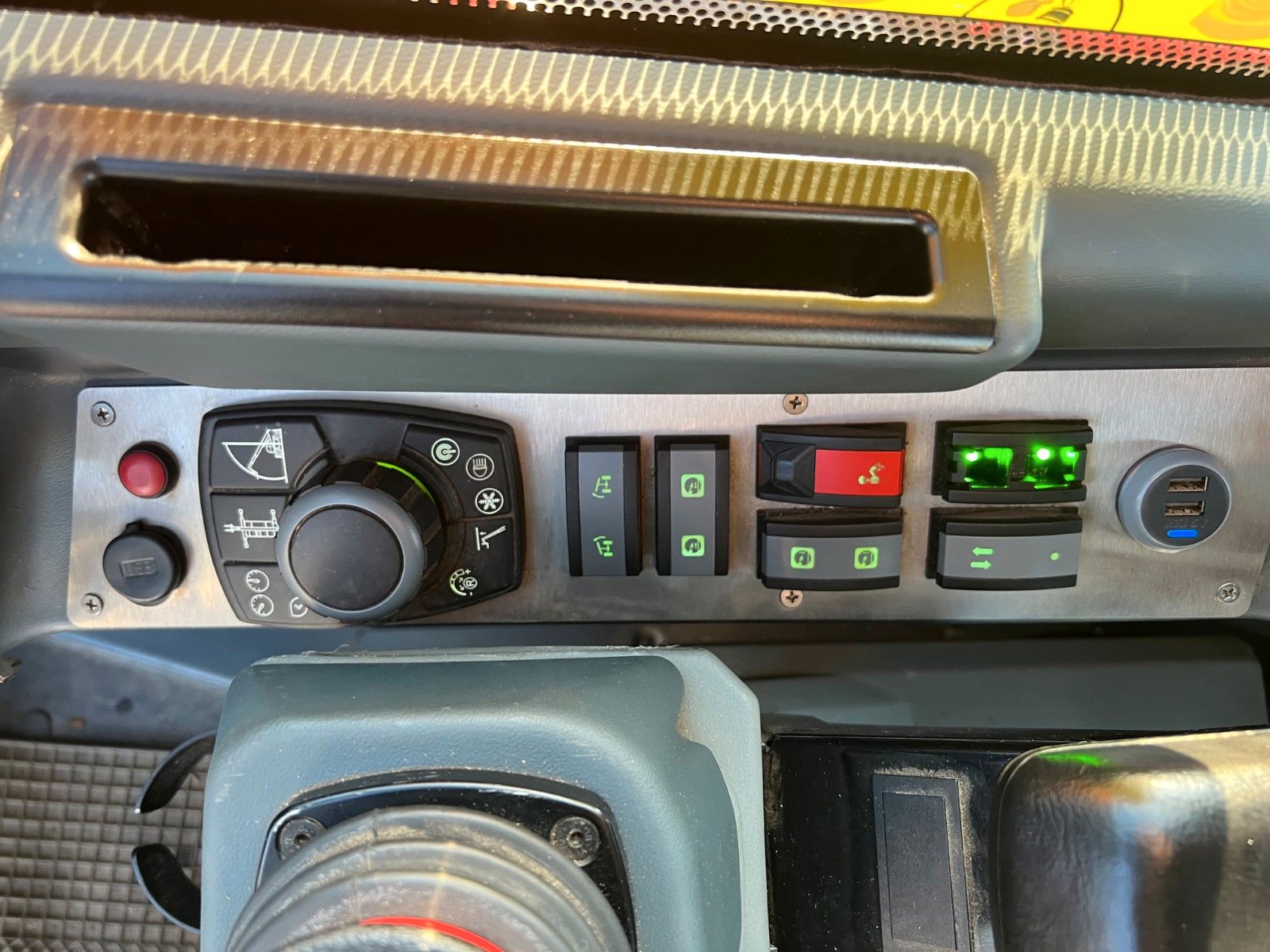 Fahrzeugabbildung Andere Magni RTH 6.30 SH / Fällkran / Westtech CS750