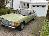 Mercedes-Benz Mercedes 123 / 300D / Automatik / 0,5 Seri... - Mercedes-Benz 300 mit Diesel-Antrieb: Limousine