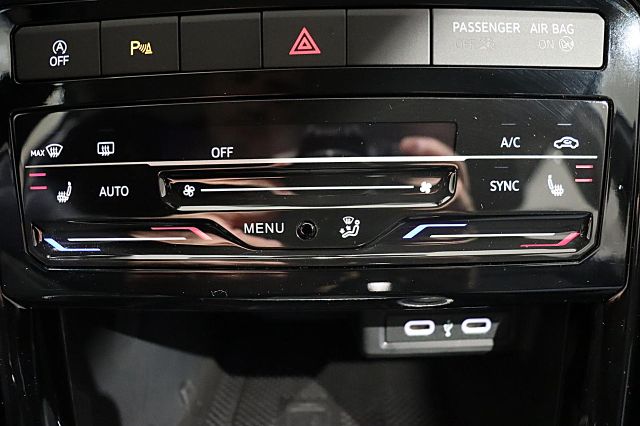 T-Cross Style 1.0 TSI DSG ACC NAVI TravelAssist 