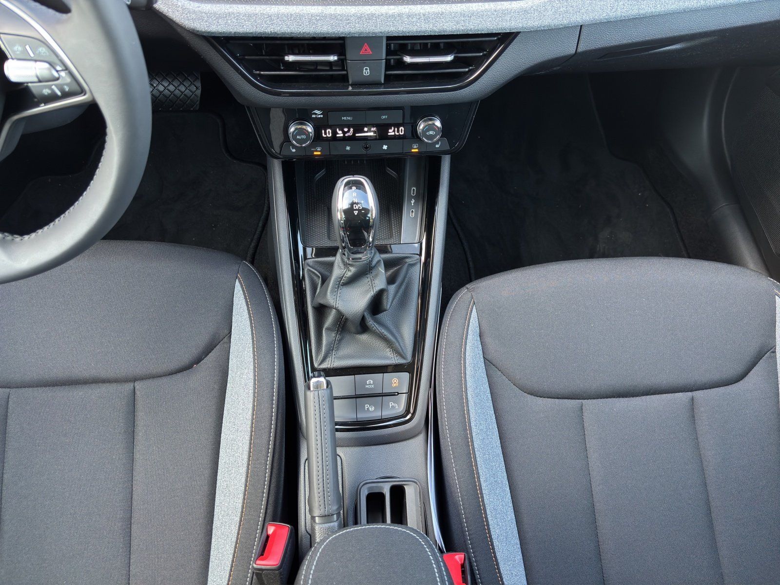 Fahrzeugabbildung SKODA Kamiq Balance 1,0 TSI 85 kW DSG AHK/MATRIX/ACC/