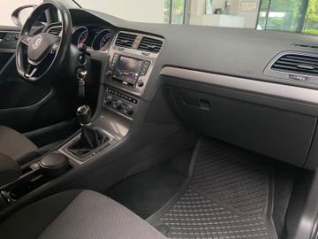 Volkswagen Golf - 12