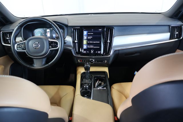 Volvo V90 Kombi 2.0 Momentum DIGI.+ACC+KAM+LED+AHK