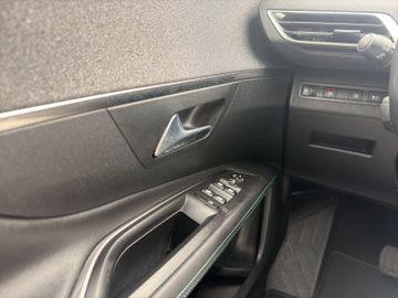 Peugeot 3008 1.6 225 A llure Pack Kam.+KeyLess+LED+Navi