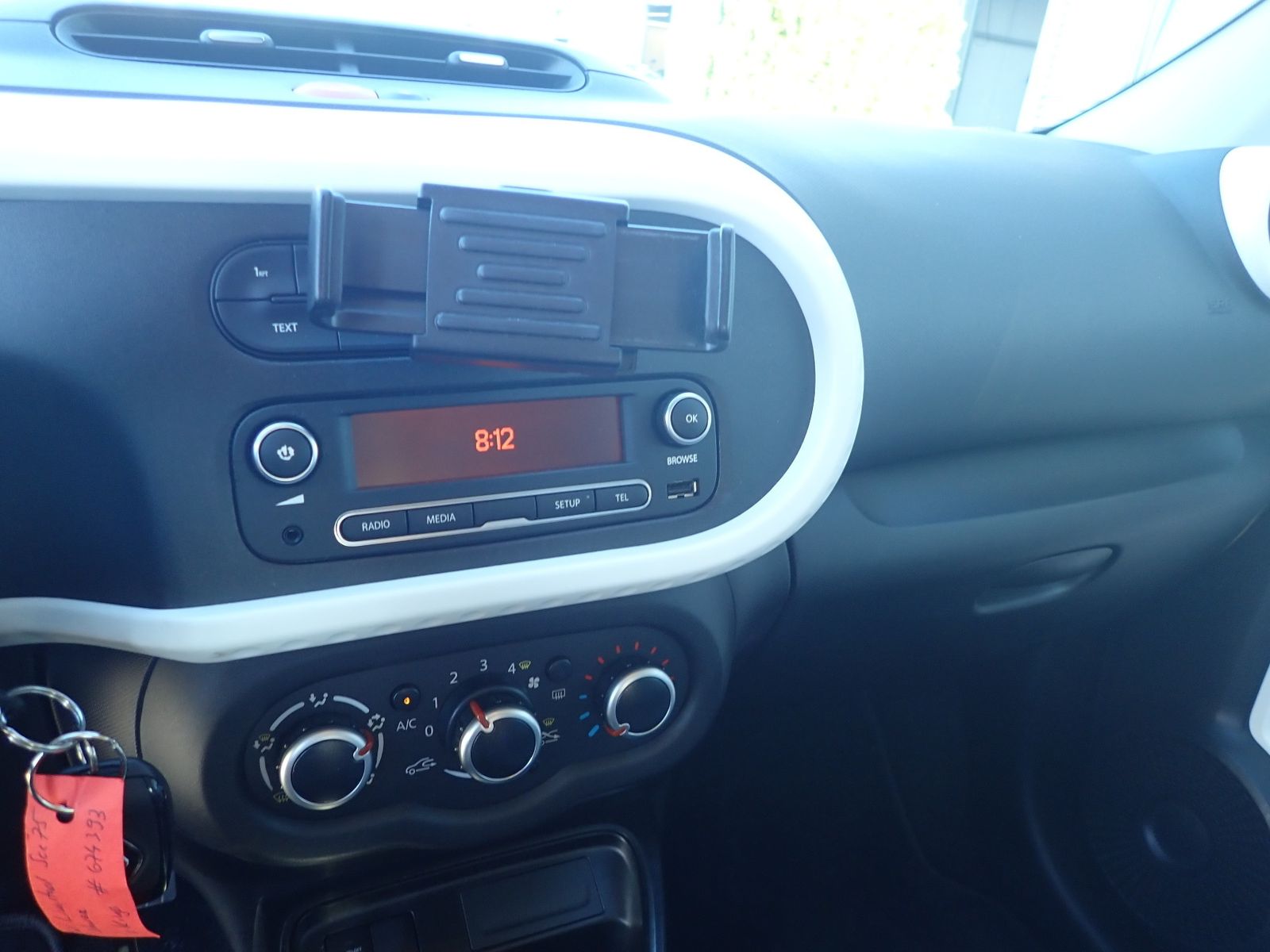Fahrzeugabbildung Renault Twingo Limited SCe 75