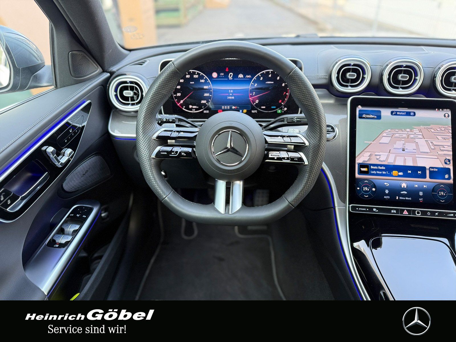 Fahrzeugabbildung Mercedes-Benz C 200 T AMG*DISTRONIC*360°*DIGITALLIGHT*KEYLESS*