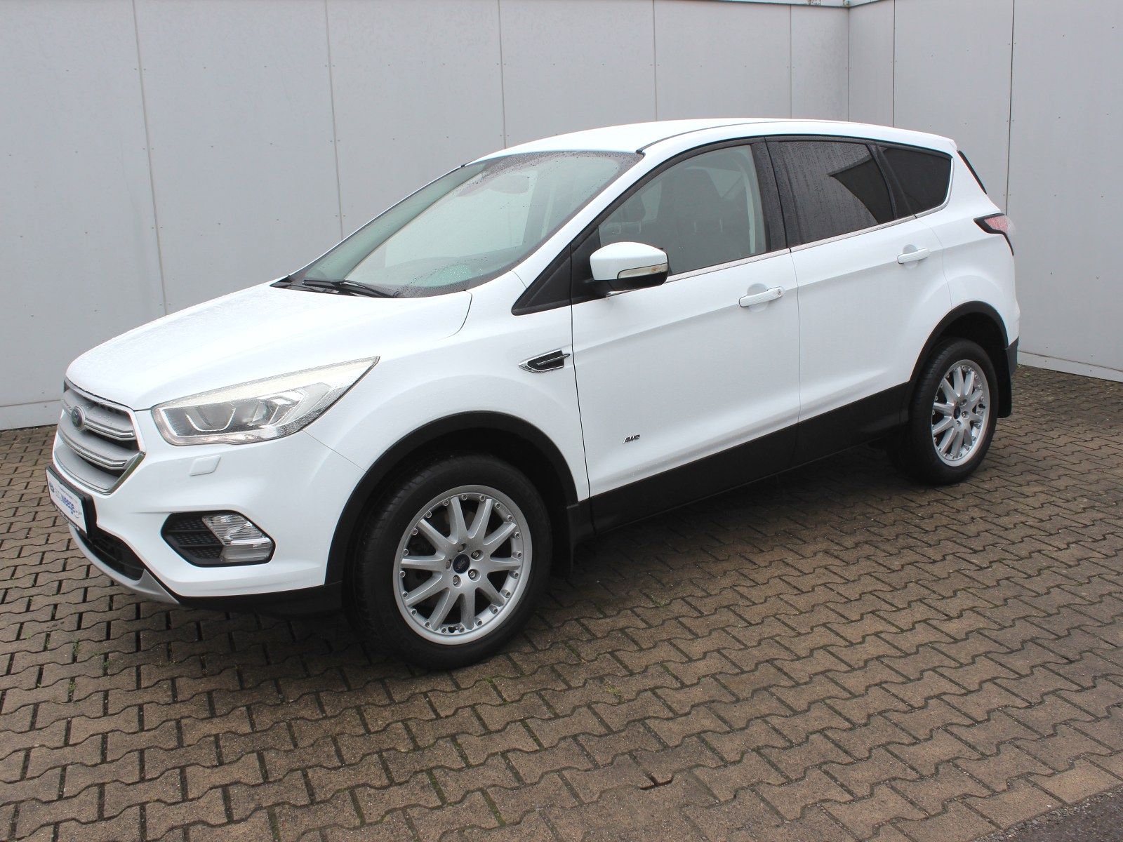 Fahrzeugabbildung Ford Kuga Titanium 2,0 TDCi 4x4 Start/Stopp