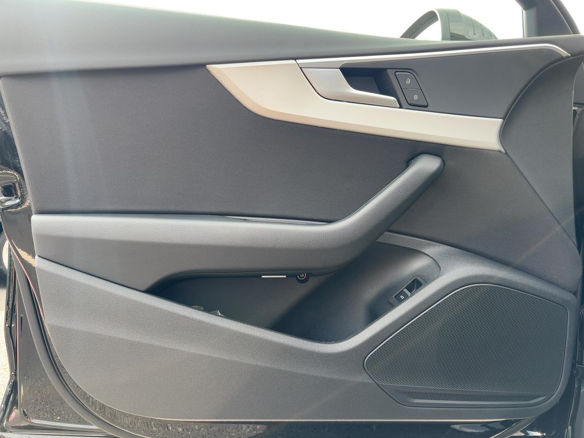 Audi A4 - Bild 15