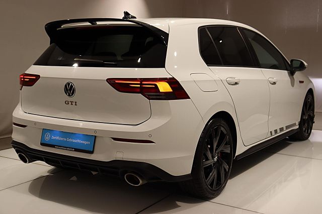 Golf GTI Clubsport 2.0l 300PS DSG KAMERA LED NAV