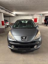 Peugeot 207 Urban Move  - Peugeot 207 in Bonn