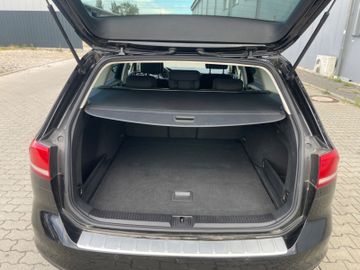 Volkswagen Passat Variant - 9