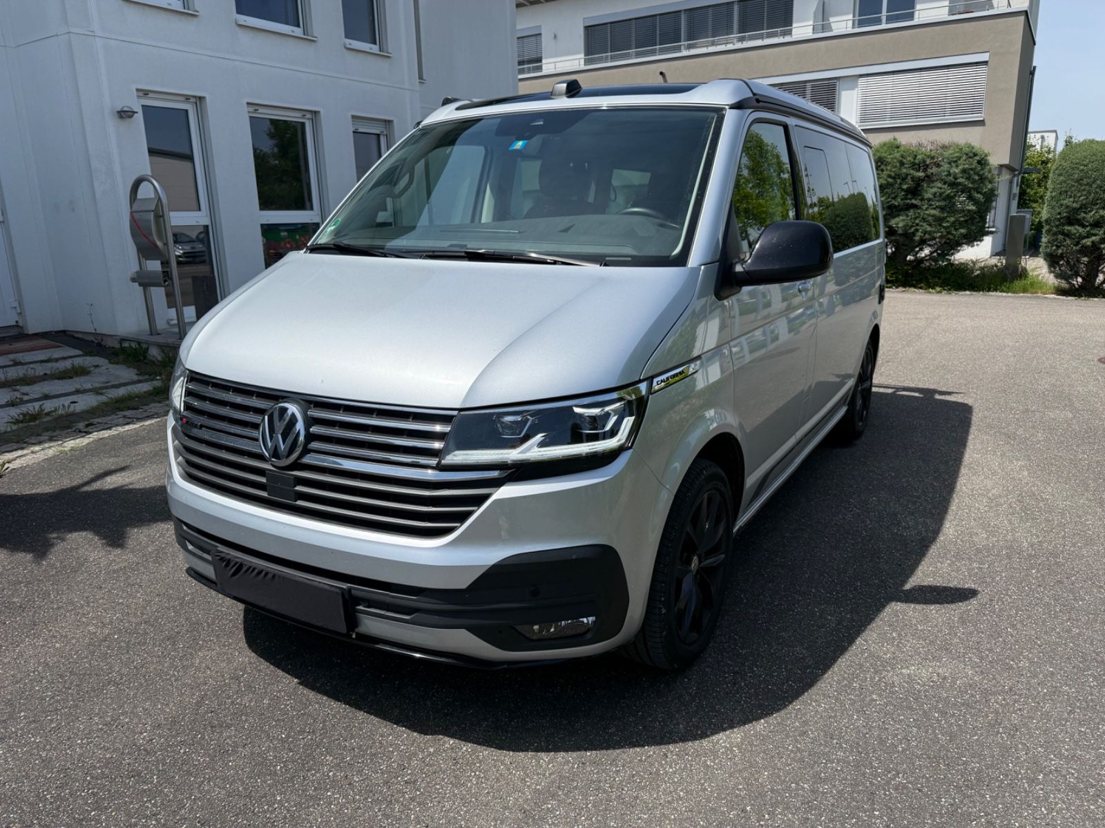Volkswagen T6.1 California Edition Red . 2 foto 6