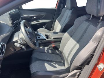 Peugeot 5008 Allure Pack1.2 136 Kam.+KeyLess+LED+Navi