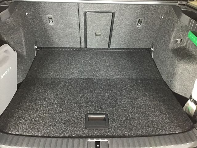 Fahrzeugabbildung Skoda Enyaq 60 Batteriezertifikat/Navi/Tempo/1-Hand