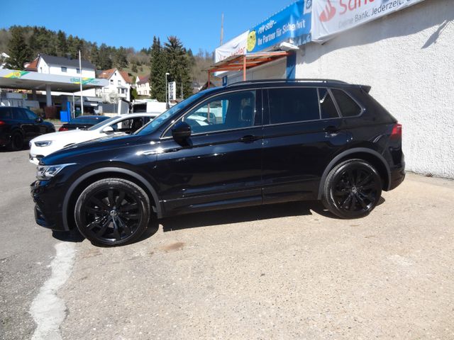Fahrzeugabbildung Volkswagen Tiguan R-Line 4Motion/Pano/HUD/Matrix/StH/AHK/Ka