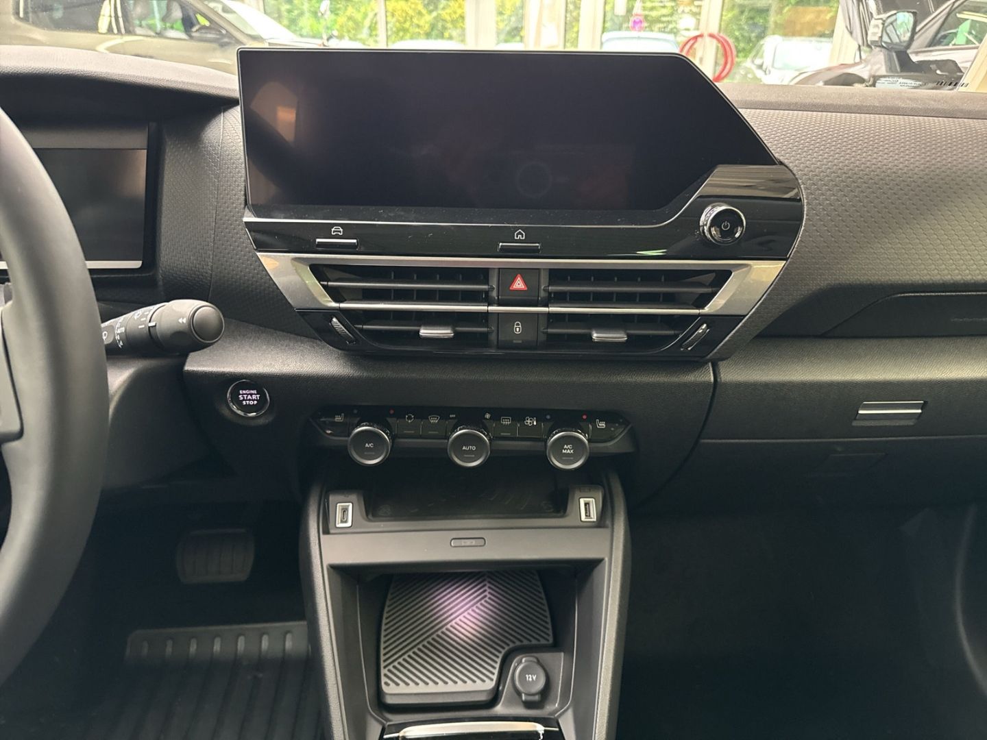 Fahrzeugabbildung Citroën C4 X PureTech 130 S&S EAT8 Max Navi  LED