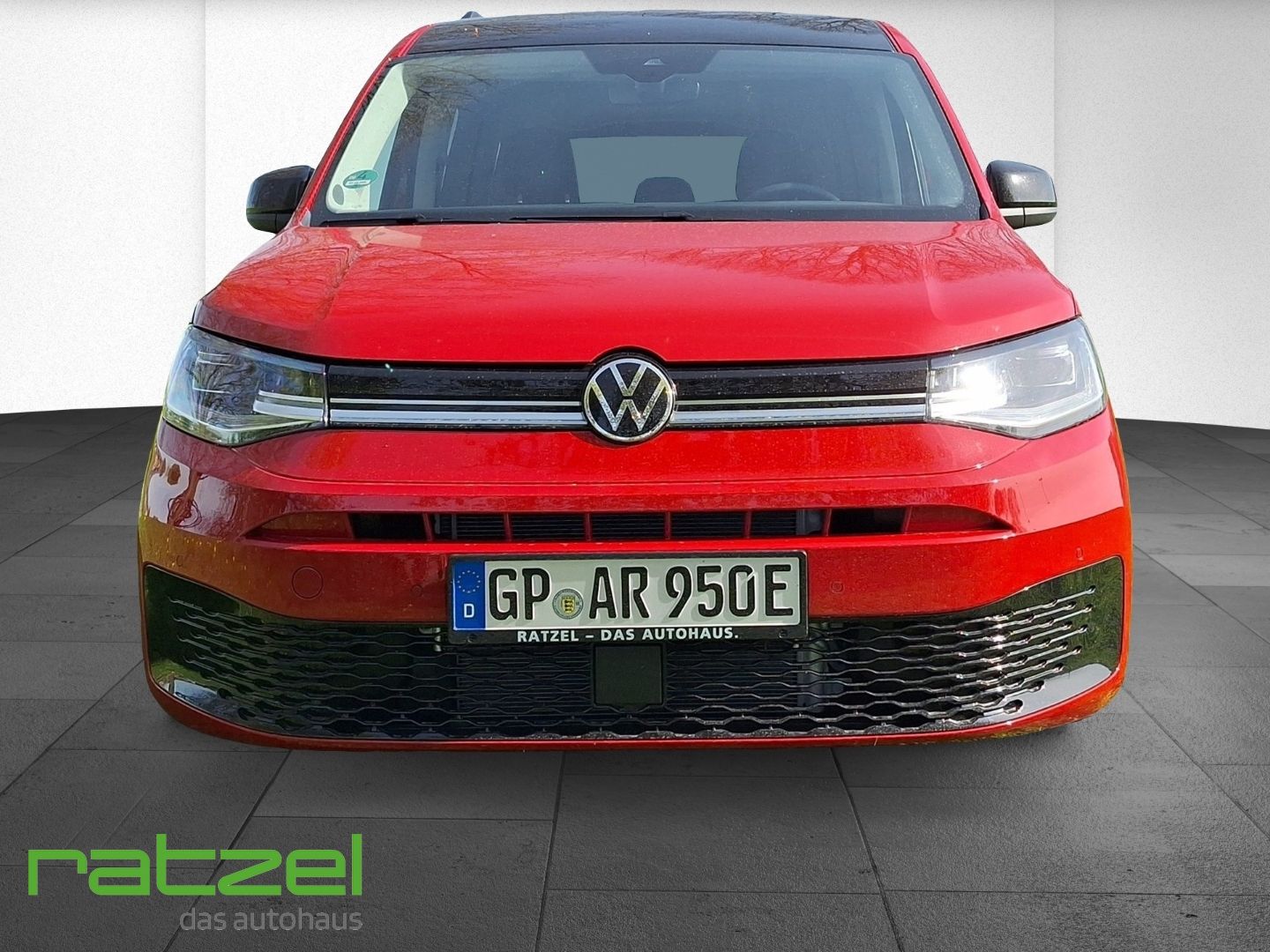 Fahrzeugabbildung Volkswagen Caddy Maxi Edition eHybrid 7-Sitz.+NAVI+LED+ACC