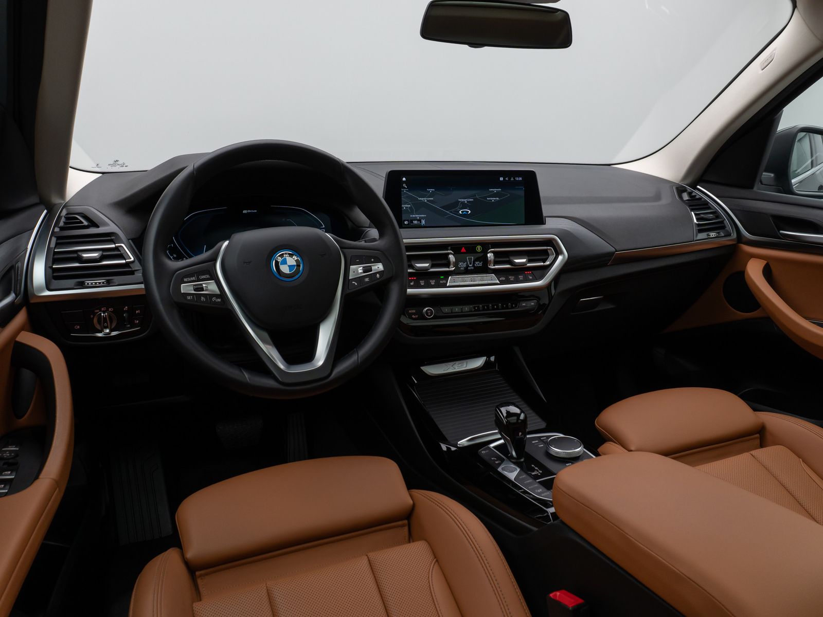 Fahrzeugabbildung BMW X3 xD30e Panorama Kamera DAB AHK DrivingAssist