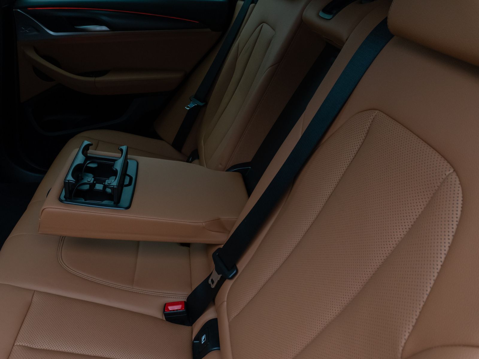 Fahrzeugabbildung BMW X3 xD30i M Sport DAB 360° Komfort Leder 20Zoll