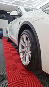 Tesla Model Y Long Range Dual Motor AWD Long Range - Tesla Model Y: Limousine