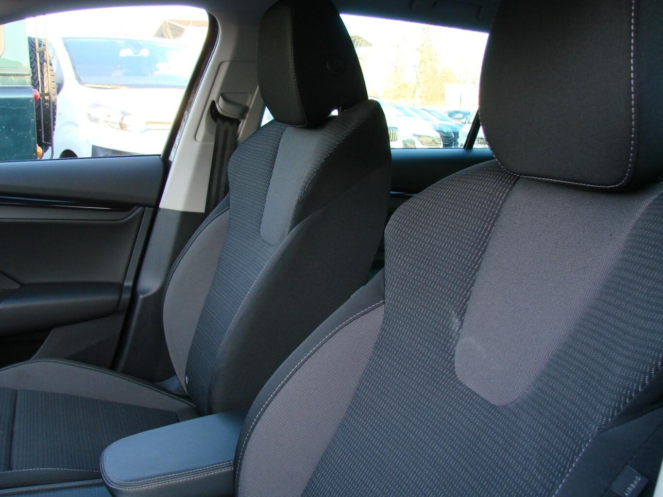 Skoda Octavia 2.0TDI Selection LED Tempomat Spurhaltea