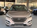 Hyundai Tucson Premium 4WD-PANO-AHK-SPUR-SHZ-KAM - Hyundai TUCSON: Automatik