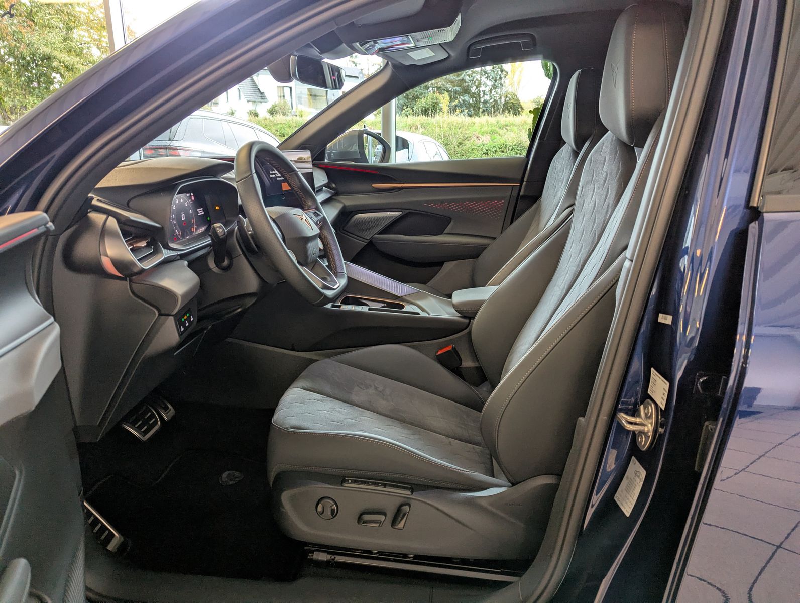 CUPRA Terramar 1.5 eTSI Sennheiser Edge-Paket HUD 19" - Image 12