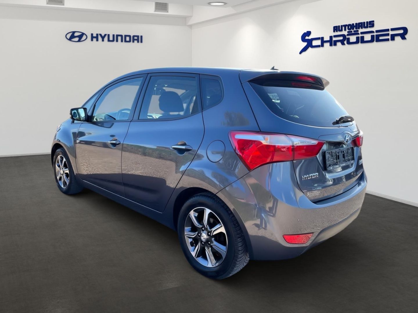 Fahrzeugabbildung Hyundai ix20 1.6 Space Plus Navigation Kamera Sitzheizun