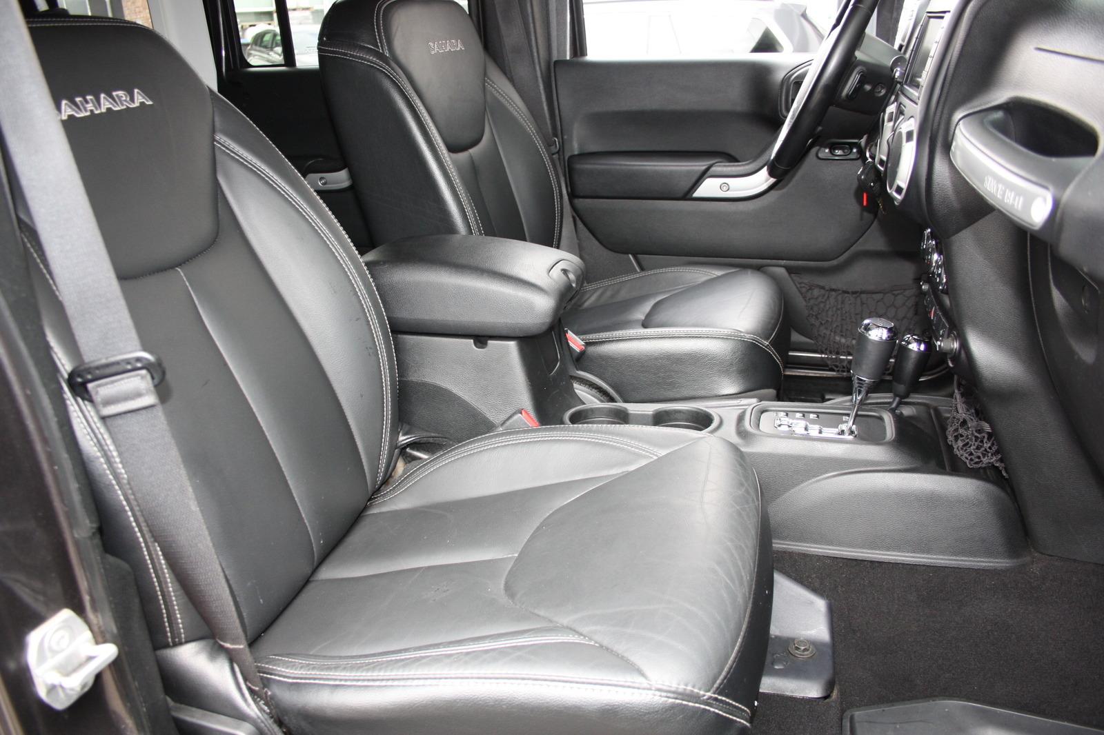 JEEP WRANGLER 2.8 SAHARA AUTO. GPS / CUIR / ATTELAGE / LED | 200 ch | 4X4 | ATTELAGE FIXE | PANORAMA | SELLERIE CUIR