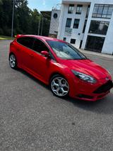 Ford Focus 2,0 EcoBoost ST ST - Ford Focus aus 2013: ST