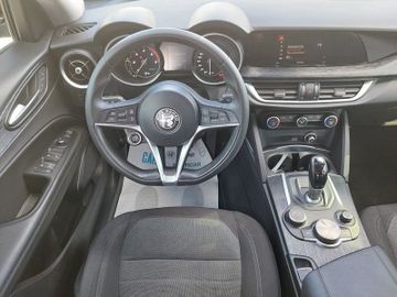 Alfa-Romeo Stelvio - 10