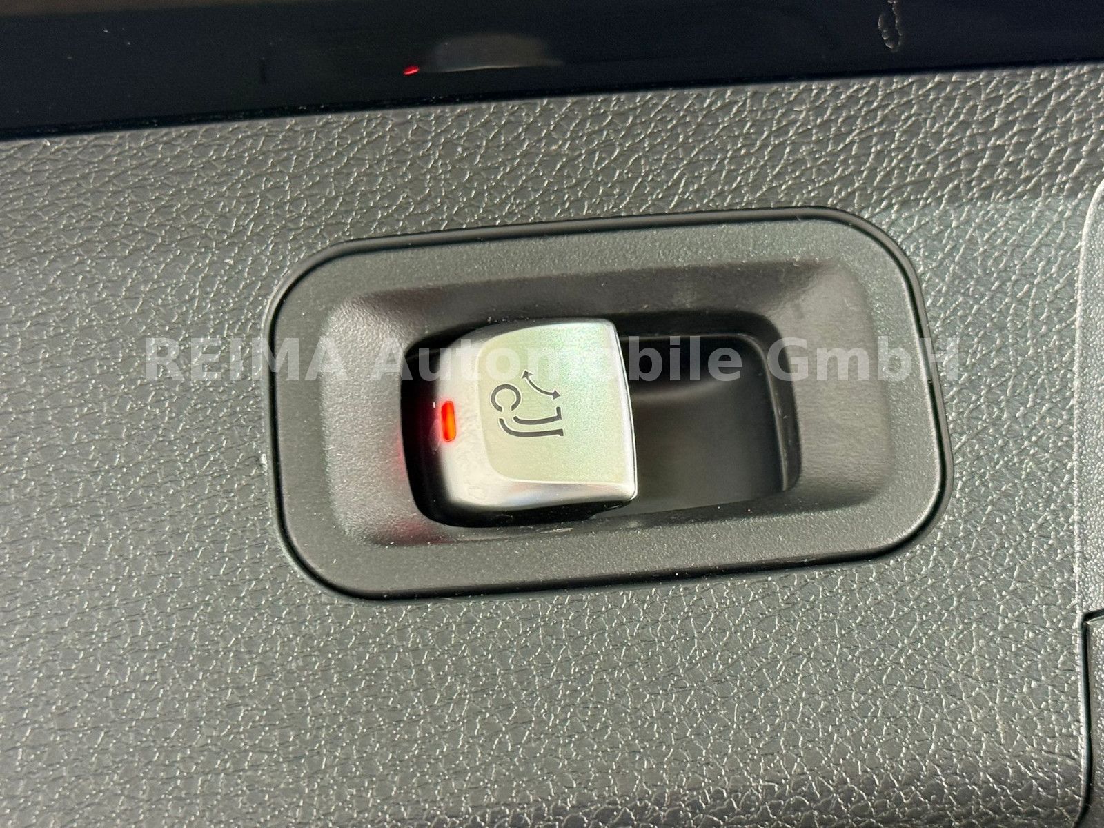 Fahrzeugabbildung Mercedes-Benz E 300 de T 4Matic,