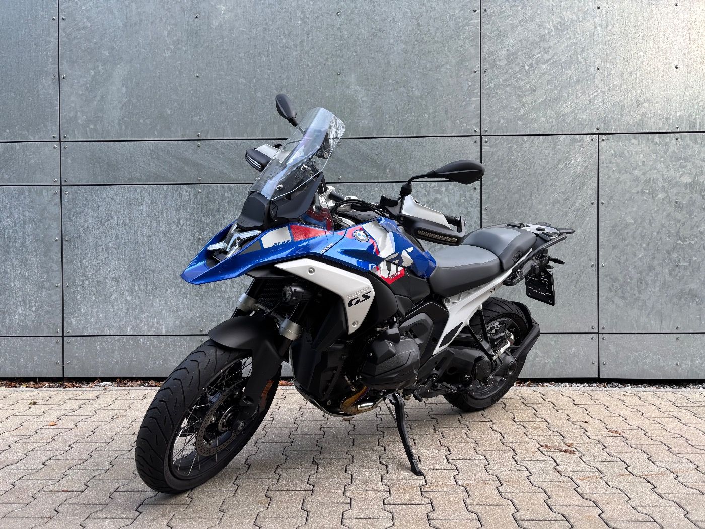 Fahrzeugabbildung BMW R 1300 GS Trophy 4 Pakete Fahrzeughöhenregelung