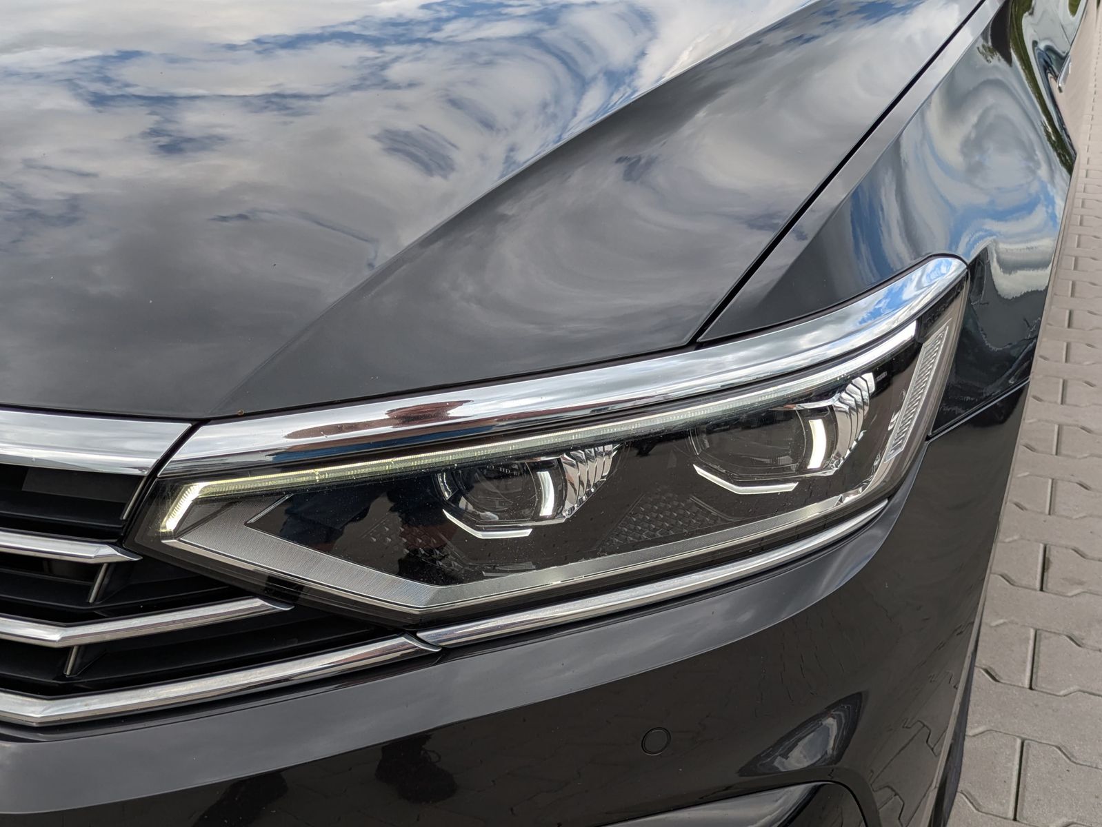 Fahrzeugabbildung Volkswagen Passat 2.0 TDI 2x R-Line MATRIX*KAMERA*ACC*NAVI