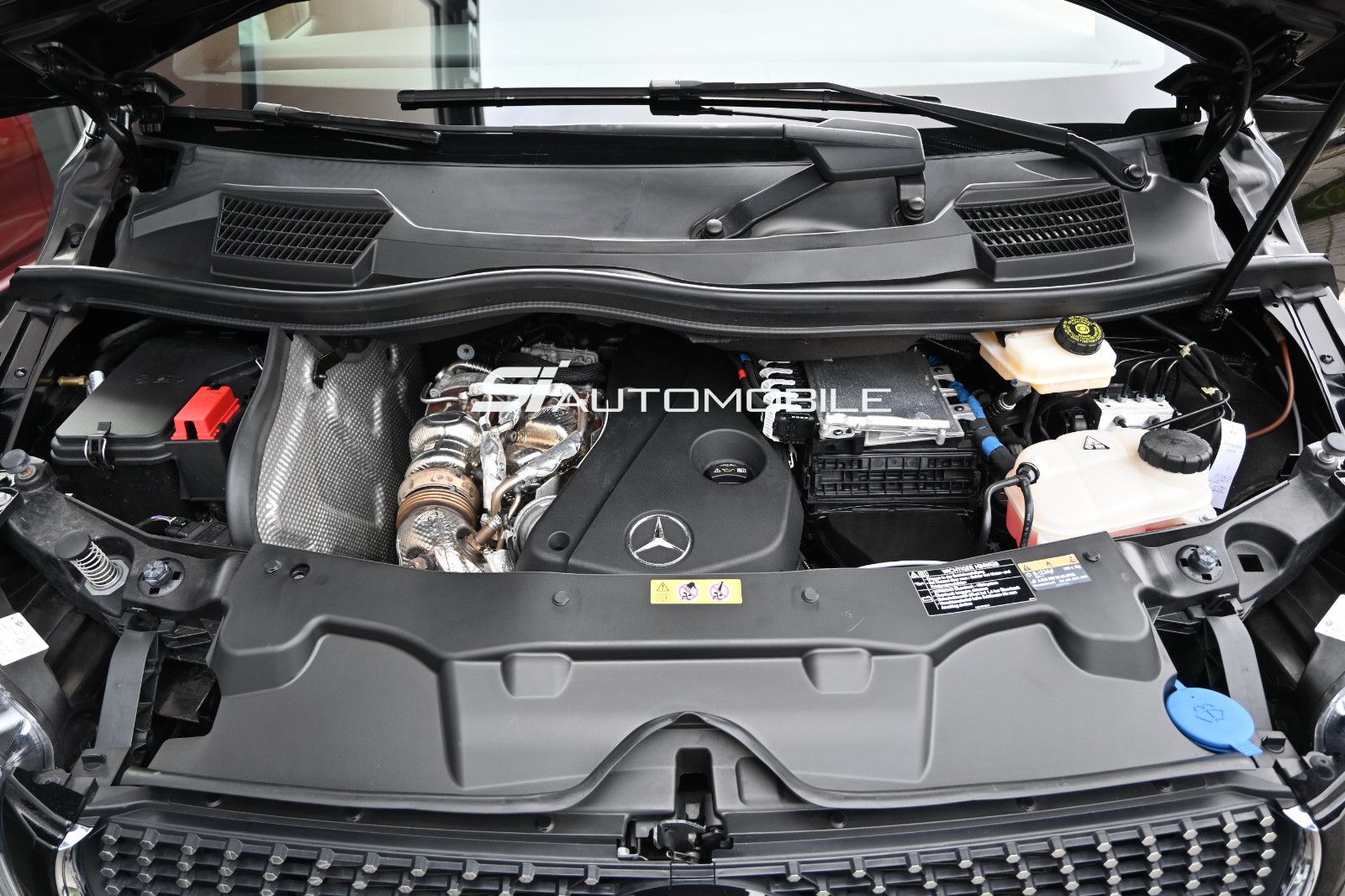 Fahrzeugabbildung Mercedes-Benz V 250 d 4Mat. AMG extralang °AIRMATIC°AHK°STHZ°