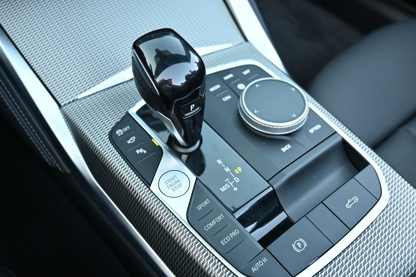 Fahrzeugabbildung BMW 4 Cabrio M440 i xDrive *360*M-Pak*Laser*MIETKAUF