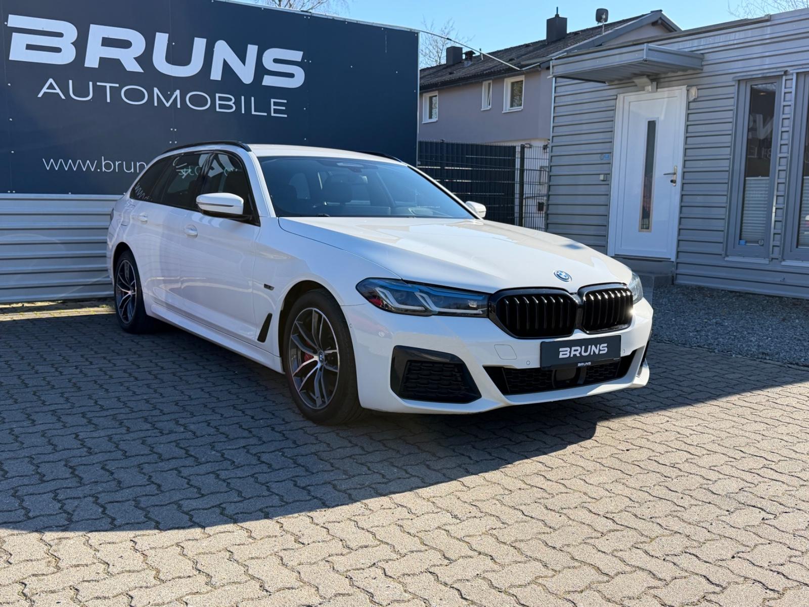 BMW 530 e M Sport Touring HUD Laserlicht Soft-Close