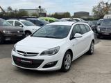 Opel Astra J Sports Tourer Style Xenon/LED/PDC 77000k - Opel Astra: Kombi, J