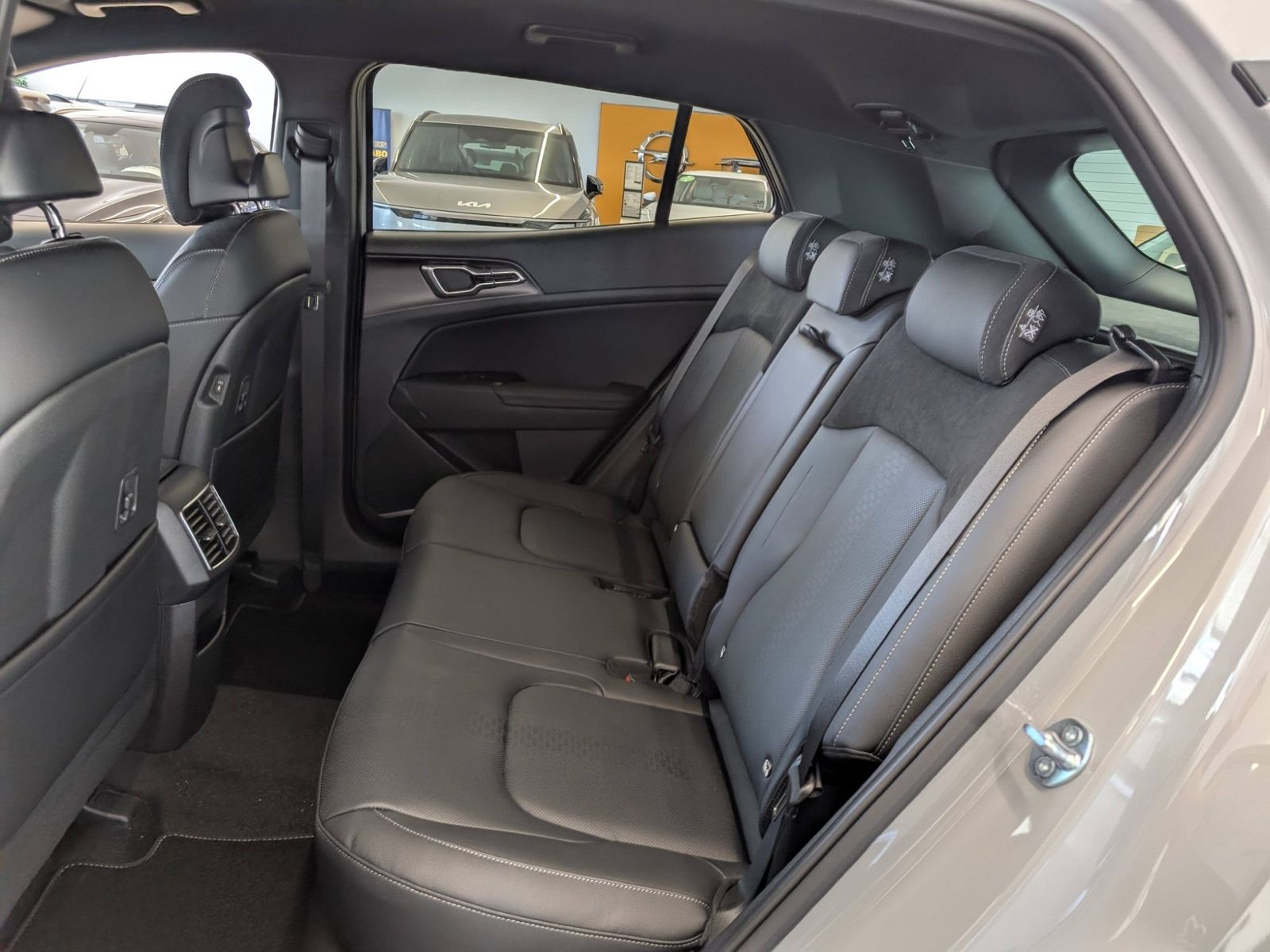 KIA Sportage 1.6 T-GDI 2WD DCT7 Black Edition – Bild 9