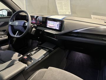 Fotografie 8 des Opel Astra 1.2 Turbo Automatik Ultimate