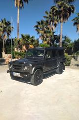 Land Rover Defender 110 KAHN EDITION 7 seater - Land Rover Defender: Edition