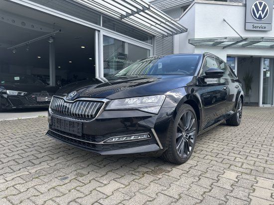 Skoda Superb Combi 1.4TSI IV DSG STYLE*LED*KAMERA*19-Z