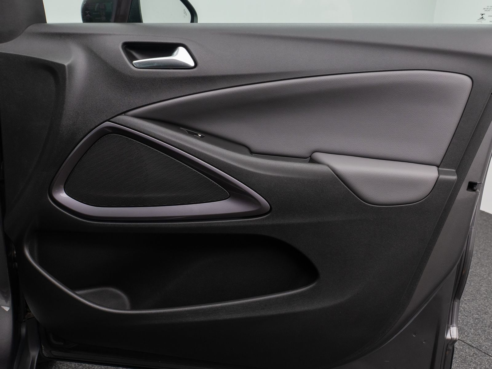 Fahrzeugabbildung Opel Crossland Innovation Kamera Navi L-hzg LED AHK