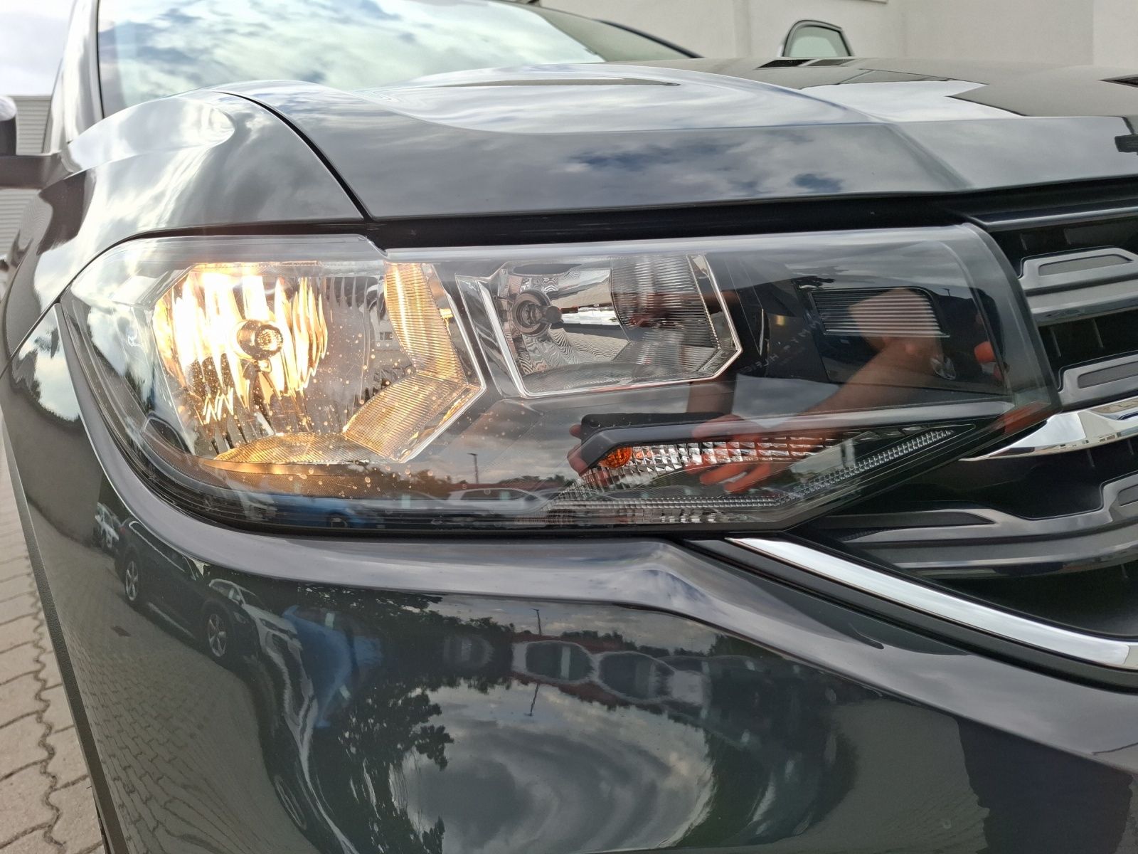 Fahrzeugabbildung Volkswagen T-Cross TSI Life DSG Klima RFK SH LM
