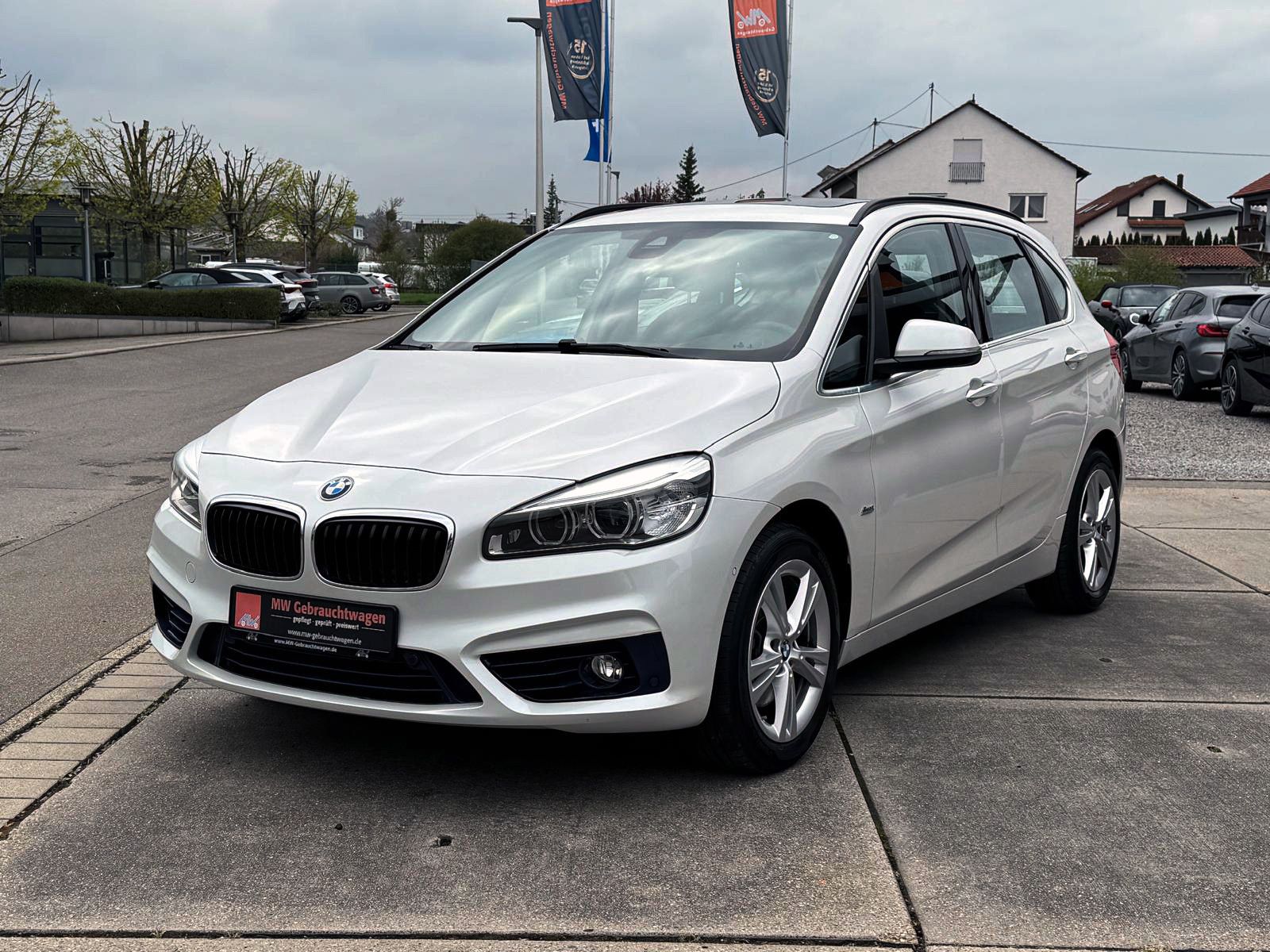Fahrzeugabbildung BMW 218i Active Tourer Aut. Sport-Line LED KAM PANO