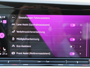 Volkswagen Golf VIII 1.5 eTSI DSG Move Tiptronic KLIMA LED