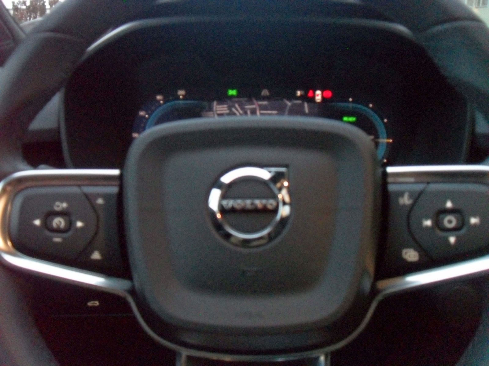 Fahrzeugabbildung Volvo C40 Core Recharge Pure Electric 2WD