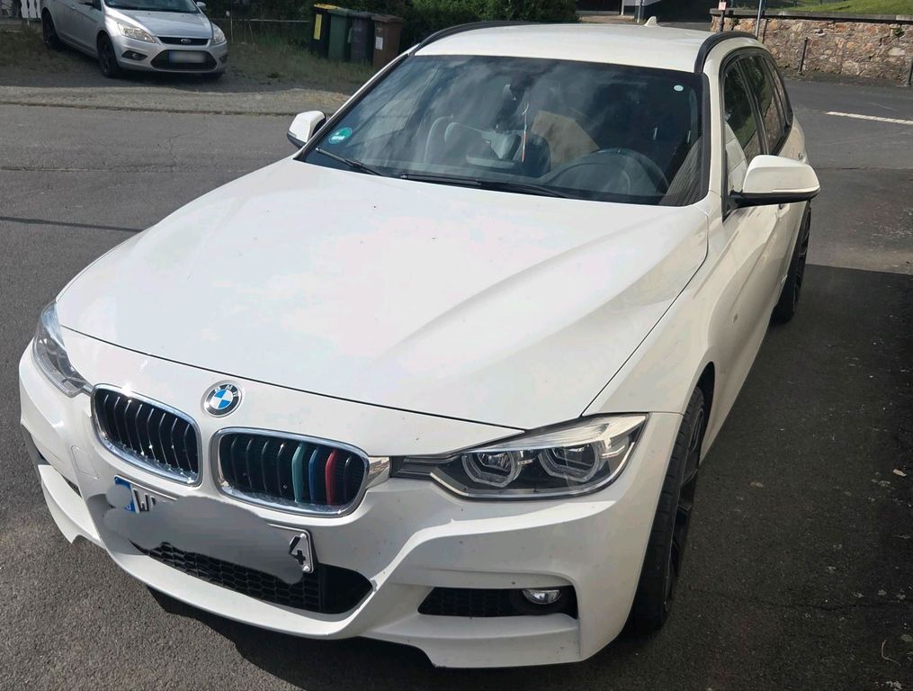 Image of BMW 320