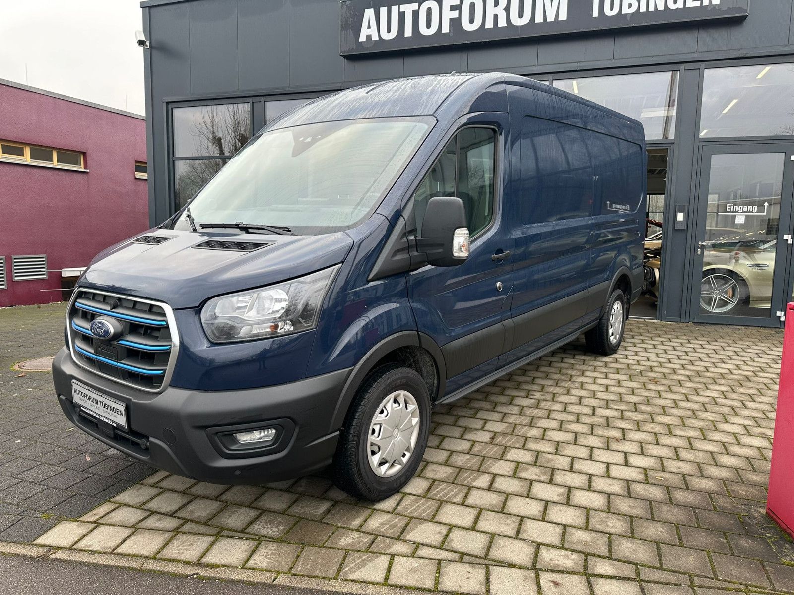 Fahrzeugabbildung Ford E-Transit 350  L3H2 *KeyFree*NAVI*HOLZBODEN