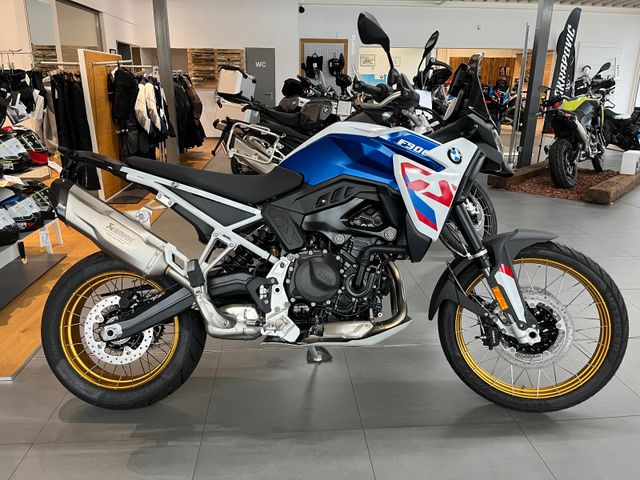 BMW F900GS